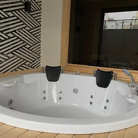 Rose 2 Very 1+1 Near *