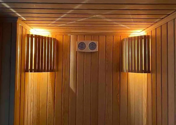 Rose 2 Very 1+1 Near