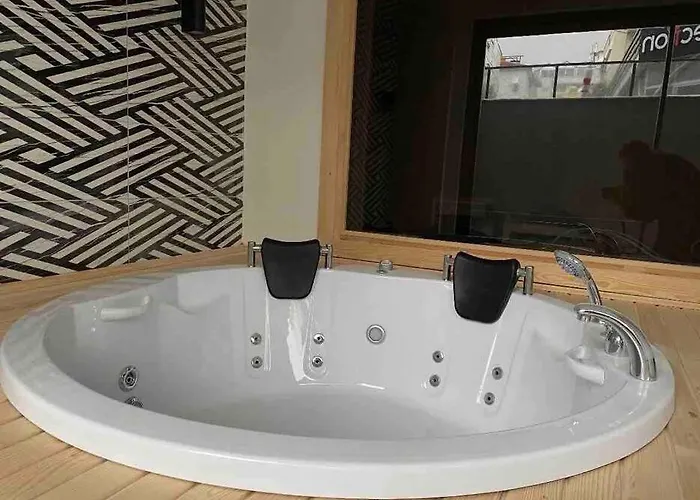 Rose 2 Very 1+1 Near